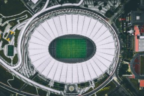 2026国际足联世界杯-跨界激战70分钟，德布劳内、科维托娃联手对抗湖人，比分紧咬胜负未分